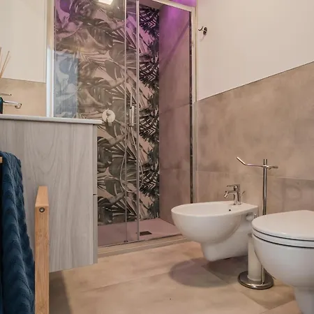 Apartment Guesthost - Modern Near The Station! Cagliari