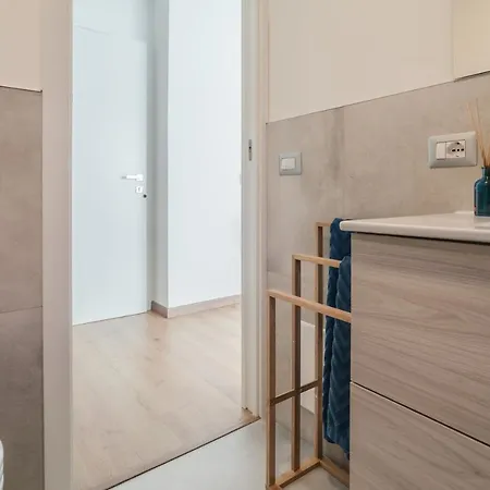 Apartment Modern Near The Station!